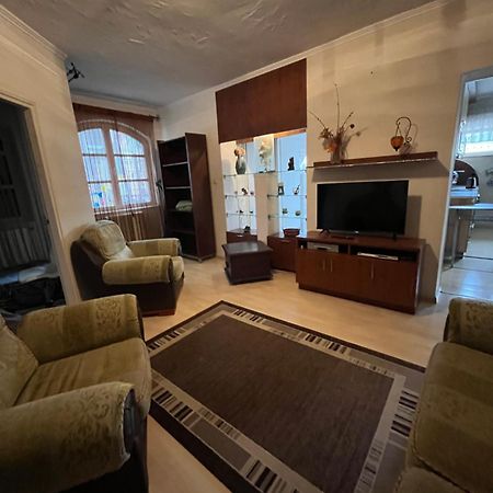 Tocc Apartman Gyal Luaran gambar