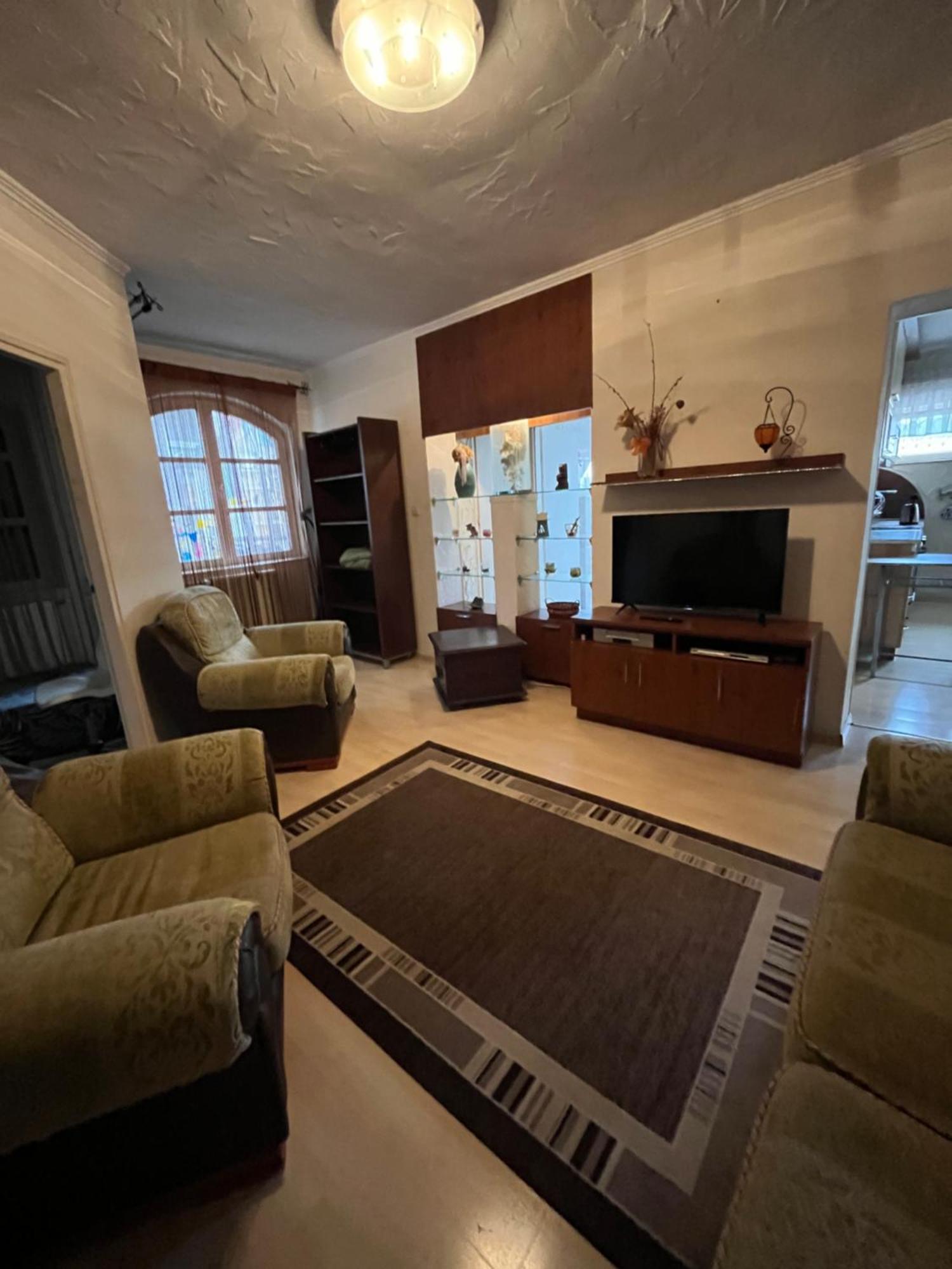 Tocc Apartman Gyal Luaran gambar